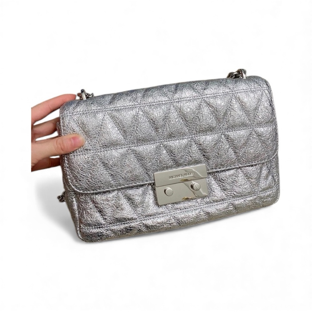 SOLD - Michael Kors Silver Quilted Leather Shoulder Bag w/Silver Hardware - Picture 5 of 13